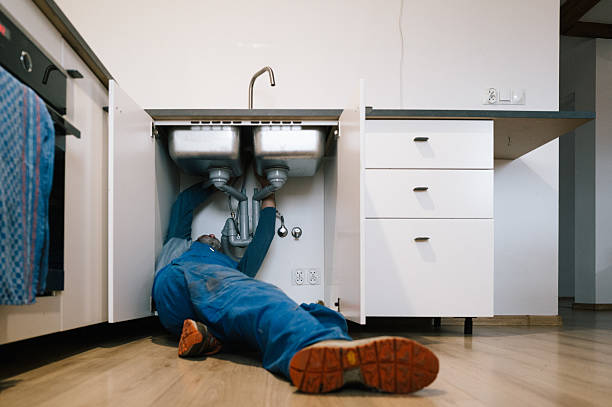 Professional Pipe Repair technician working in Vinton, OH